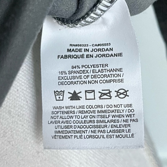 Nike • Grey Herringbone Chevron Grey Therma Fit ONE Pullover - Picture 7 of 7